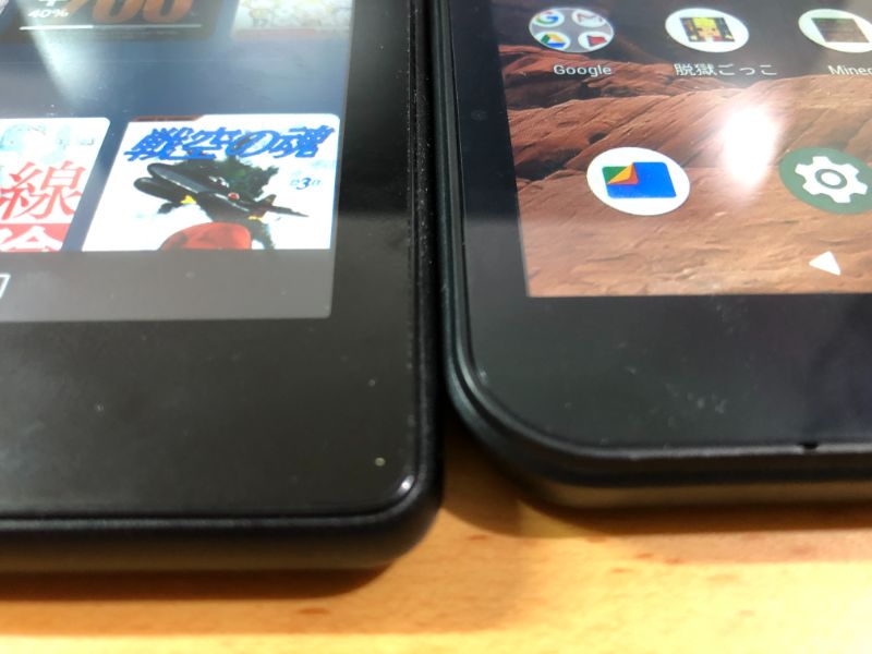 VANKYO MatrixPad S8とAmazon Fire HD 8の厚みを比較